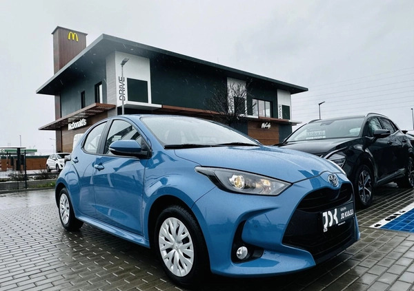 Toyota Yaris cena 68800 przebieg: 26792, rok produkcji 2021 z Gdańsk małe 172